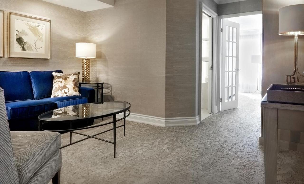 Chateau Vaudreuil Luaran gambar A suite at The Ritz-Carlton, Boston