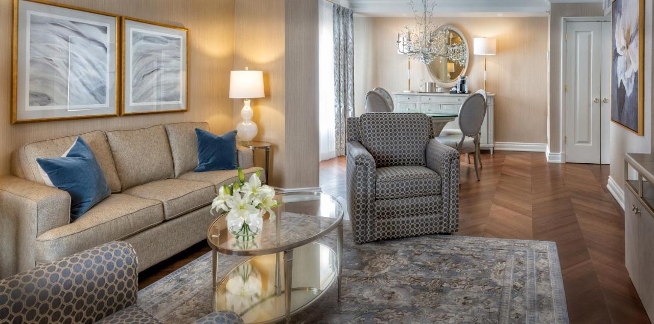 Chateau Vaudreuil Luaran gambar A living room at The Carlyle