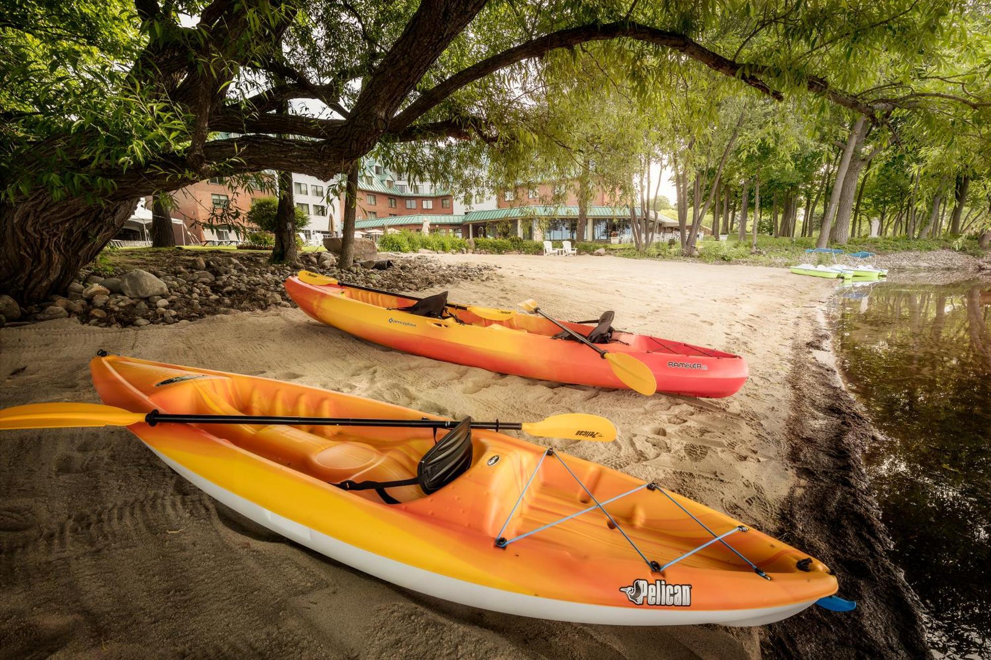 Chateau Vaudreuil Luaran gambar Pelican Kayaks